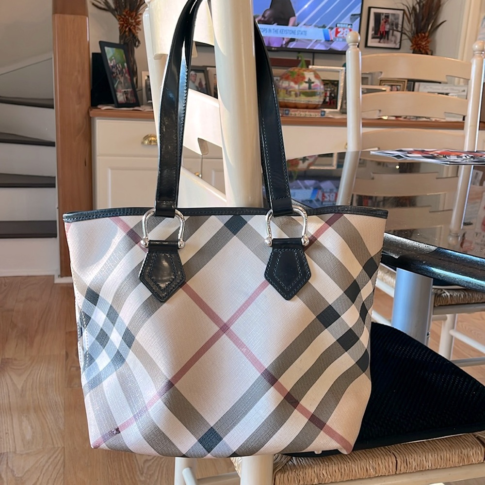 Burberry tote
